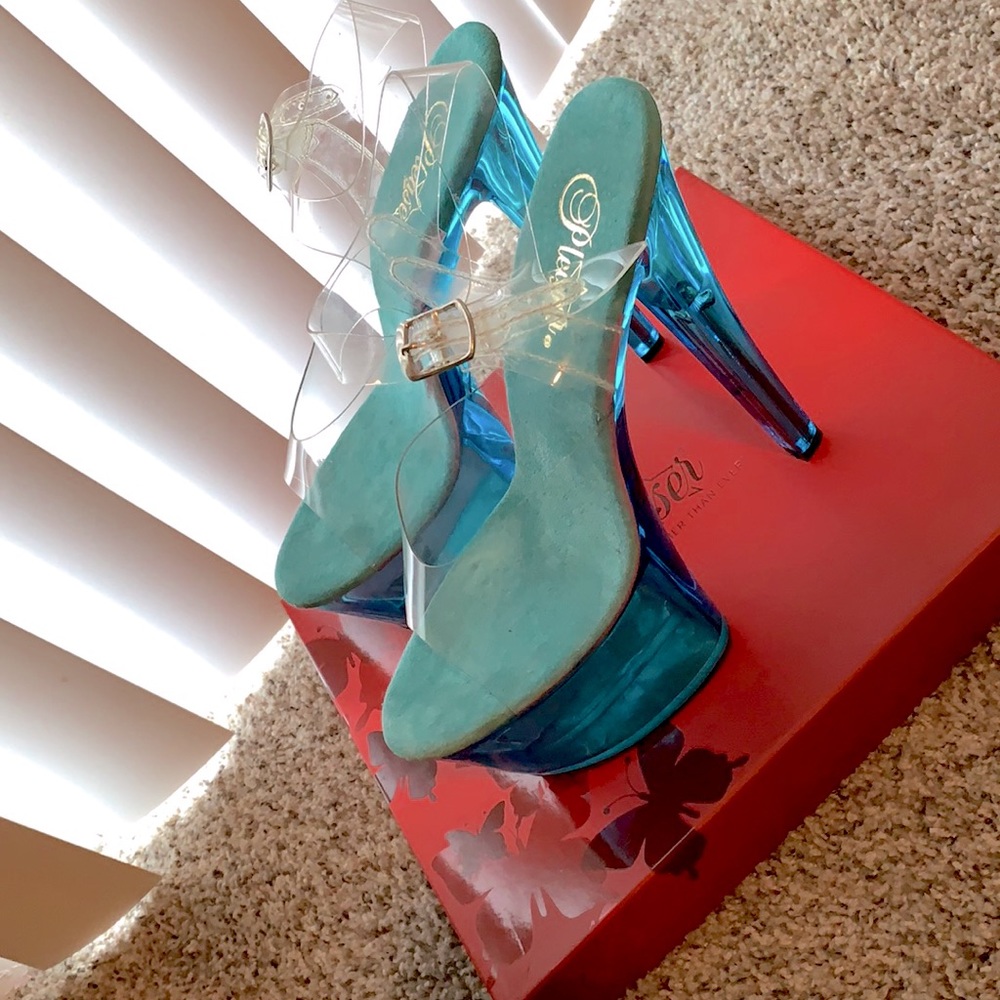 Pleaser Women’s 7” Platform Shoe